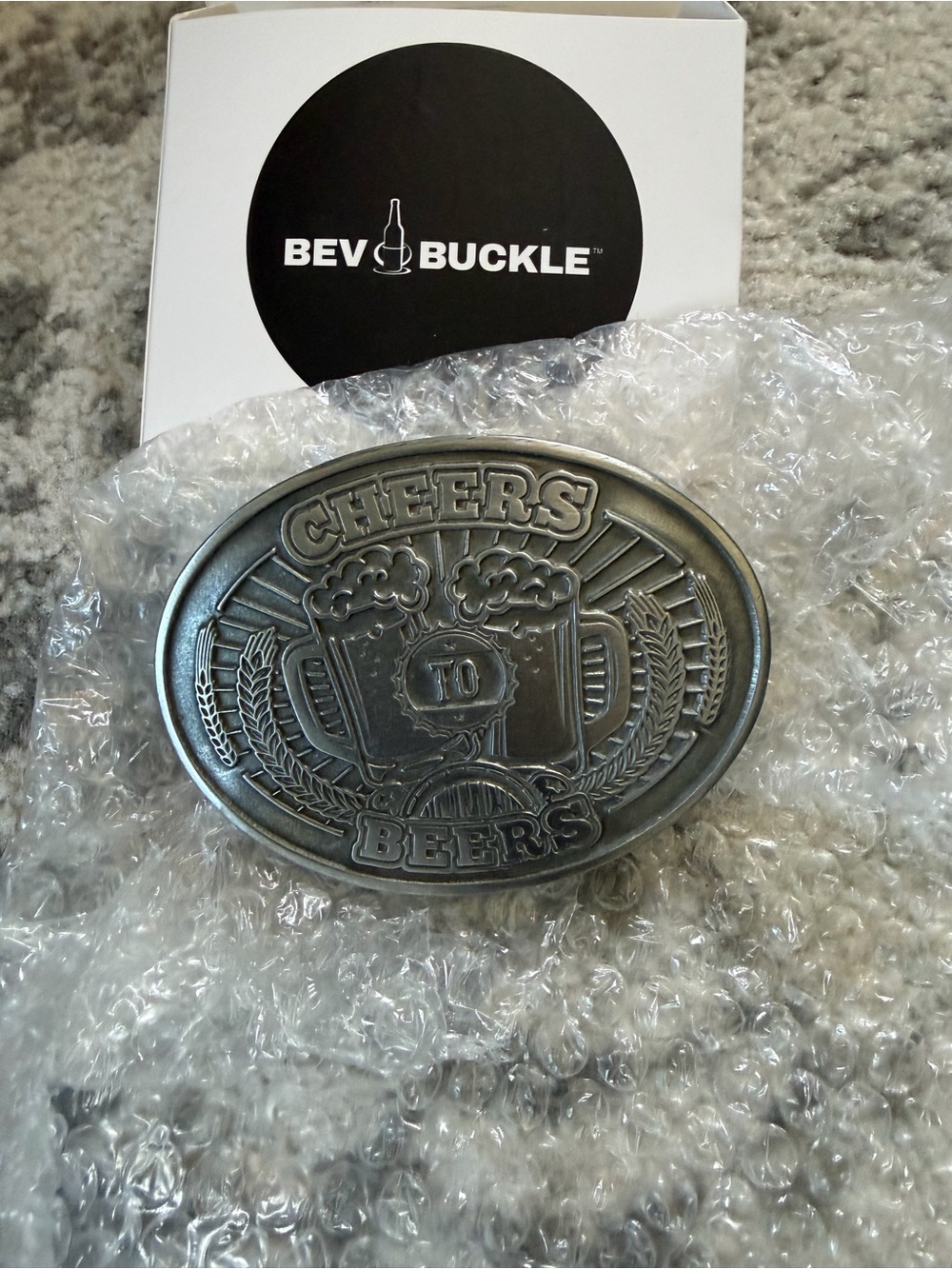 Buckle Cheers to Beers Oval Metal Belt Buckle - Silver